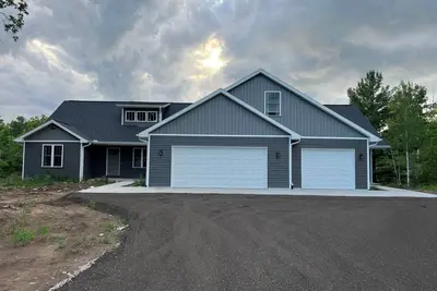 Image de New! Beautiful 3 Br 2 Ba home in Fish Creek, Wi