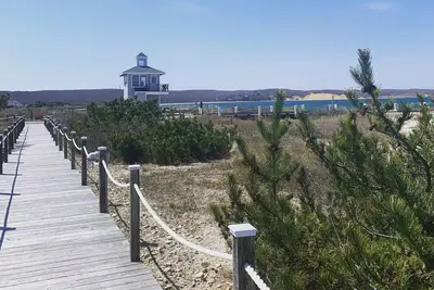 Image de Beautiful Updated Montauk Apartment with Ocean View