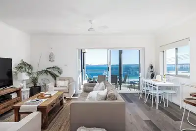 Image de Bayview Towers 10 With Harbour Views
