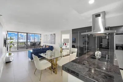 Image de Iconic! Miami Skyline & Water Views, 4 Bedroom, 3 Miles to South Miami Beach