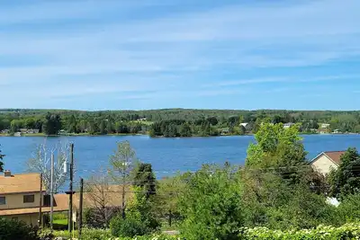 Image de Spacious home in Hancock Twp. Includes indoor sauna! Pet-friendly.