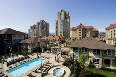 Image de 3 Bedroom Luxury Resort in the Heart of Downtown Kelowna