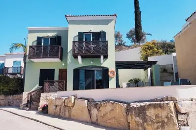 Detached 3 bedroom villa with private pool, quiet area, 5 min drive to Coral Bay