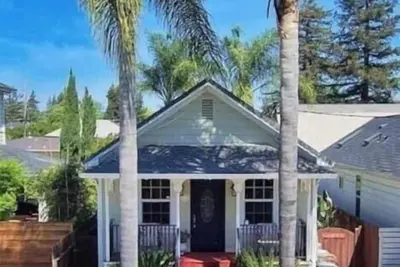 Image de Amazing 2 Bedroom/2 Bath Cottage in the heart of Downtown Napa