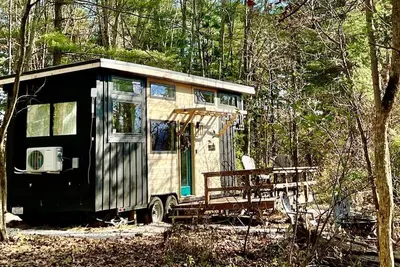 Image de Juniper-Tiny house-Salle de bain privée