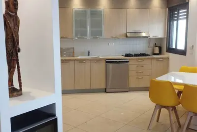 Luxury Apartment on the 18th floor, 2 min from the beach