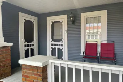 Image de 1920's Craftsman Cottage - 3br You're Gonna Love This Place! Across from Prcc.