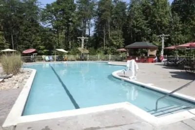 Image de Shenandoah Crossing Resort - 2 Bedroom Fully Furnished Cabin