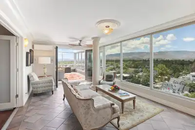 Image de Downtown Reno Penthouse w/ Panoramic Views