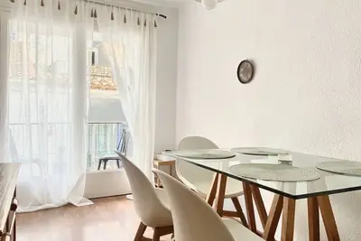 Cozy apartment in the throbbing heart of Sitges.