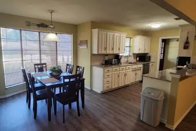Image de The Cozy Corner House at Haltom City Texas.