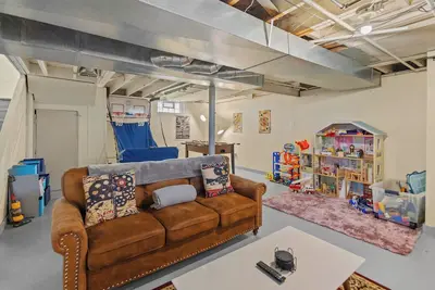 Image de Game House in Royal Oak w/Tiki Hut Dog Friendly!