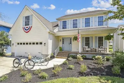 Image de Luxury Beach House for 9 | New Kitchen + Baths | Bethany Beach Trolley