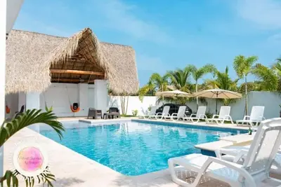 Image de Caribbean Village - Poolbar, Firepit, Grill