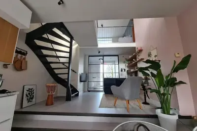 Image de Desired 4-layer home Kop van Zuid, near downtown\n