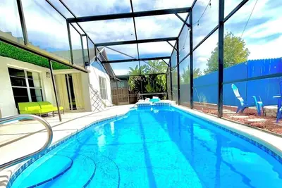 Image de Beautiful Vacation Home 3mil to Disney w/GameRoom, Heated Pool, and Fire place!