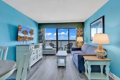 Image de Oceanfront Gem: Stylish Condo with Ocean Views