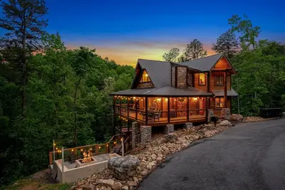 Image de Peaceful Pines - Dog-Friendly 5 Bedroom Peaceful Paradise