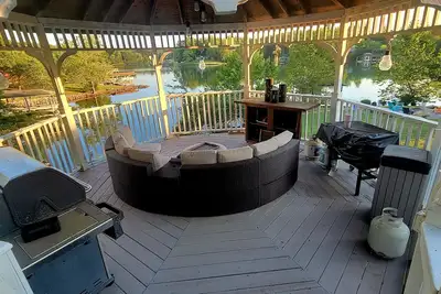 Image de Lake retreat with beautiful views!