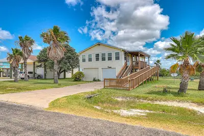 Image de Sailfish Sunrise | House in Rockport with decks, a washer\/dryer, & central Ac