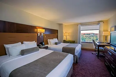 Image de A Place You'll Surely Enjoy! 3 Spacious Units, Free Parking, Pets Allowed!