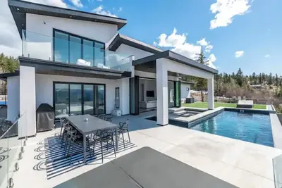 Image de Welcome to our Penticton Paradise! our retreat offers top-notch amenities!