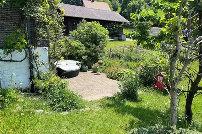 Image de Small studio in swiss countryside.