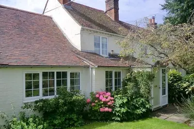 Image de Pretty Cottage Near City & Sea