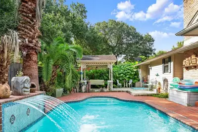 Image de Backyard Bliss w/ Private Pool! Unique Family Home