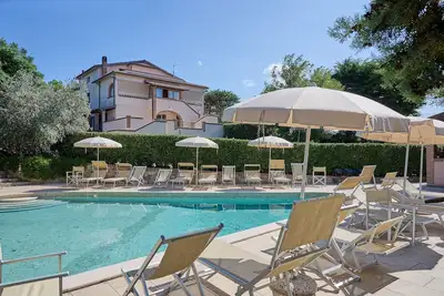Image de Appartement \"Verde\" avec vue sur la mer, piscine partagée et Wi-Fi