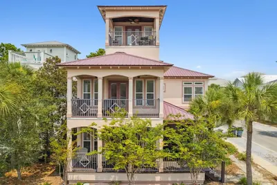 Image de 30a Beach House - Sleeps 12 - 4 Bikes Incl, Seacrest, Beach, Pool, Free Golf