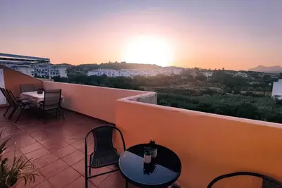 Image de Attic - Jardines de Sabinillas - 10 Mins Walk to the beach and town centre -