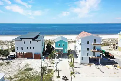 Image de Beachfront, Pet Friendly with 2 Decks~ Windsong