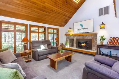 Aspe17 - Huge Yard, Ac, Pool Table, Sharc Passes