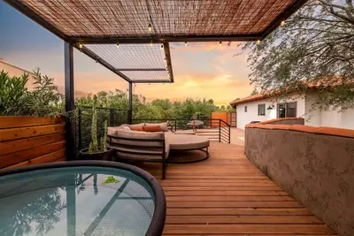 Image de Private Deck w/ Cowboy Tub|Bbq Nights| Near Trails
