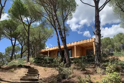 Image de Cabane en pleine nature sur la cĂ´te du domaine Barcelone avec spa et sauna.