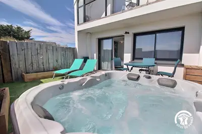 Image de Nouveaute appartement neuf \"Thinic\", Spa Jaccuzzi - Vue Mer Ă 100m de la Plage