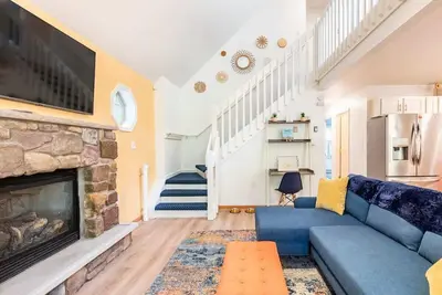 Image de Family-Focused Hideaway, Pet & Baby Friendly, Cozy Fireplace, near Jfbb