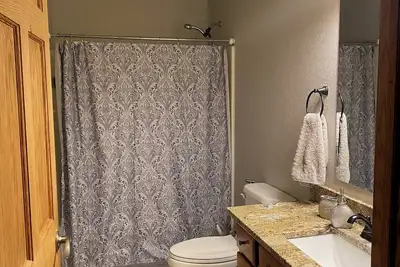 Image de 4 Bedroom, 3 Bathroom House in the Center of the Nation