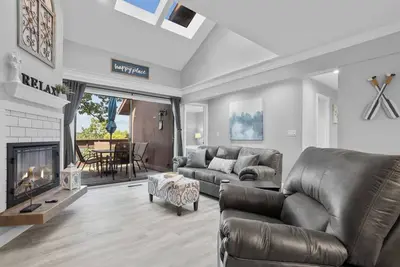 Image de Knolls 0133 - Beautiful Top Floor Condo!