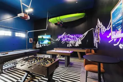 Image de Snow Bunny - Game Room - Hot Tub - Fire Pit