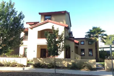 Image de 2 Bed Villa heart of Downtown