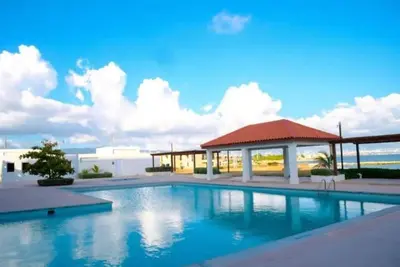 Sunshine Beachfront Studio~ w/ Pool & Beach Access