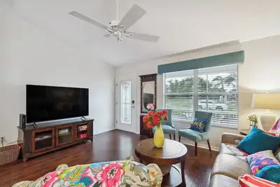 Image de Charming Villages Home w/ Lanai & Golf Cart!