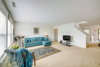 Image de Camby Home w/ 3 Living Areas & Community Pool!