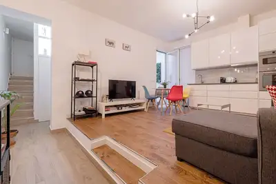 Image de Beautiful centric apt by Sharing Co.