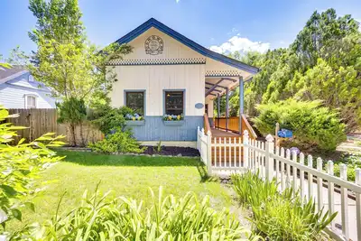 Image de Historic Colorado Springs Home w/ Yard in Downtown
