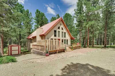 Image de Angel Fire Cabin Rental w/ Hot Tub & Gas Grill!