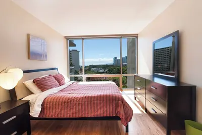 Image de Available Now! The Watermark! 1551 Ala Wai Honolulu Hi 96815 Unit 704