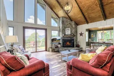 Endless View - Blue Ridge Mountain Views, Entertainment & Community Lake
